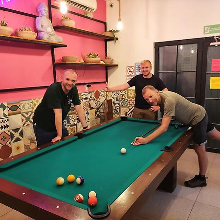 New Friends Hostel & Bar Adults Only Valladolid  Kültér fotó