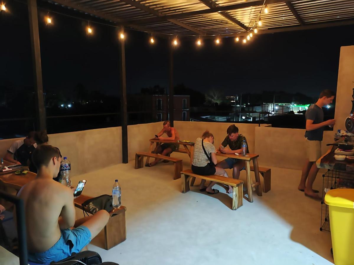 New Friends Hostel & Bar Adults Only Valladolid  Kültér fotó